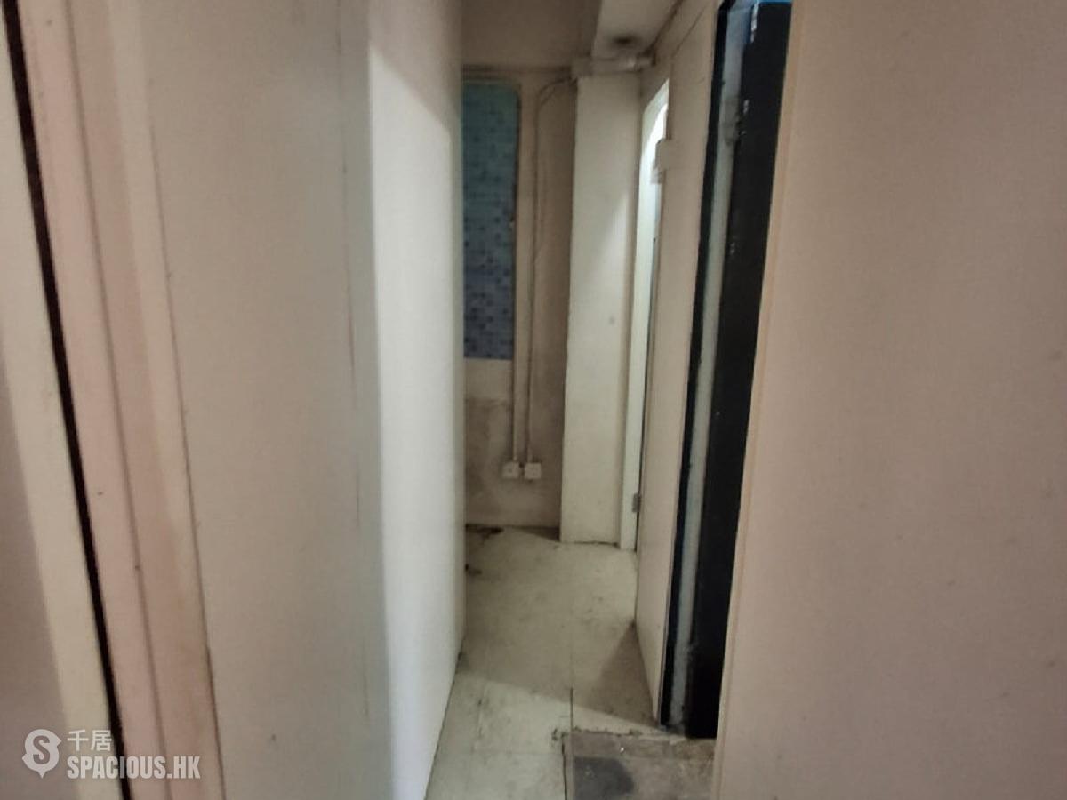 Causeway Bay - 26-28, Russell Street 01
