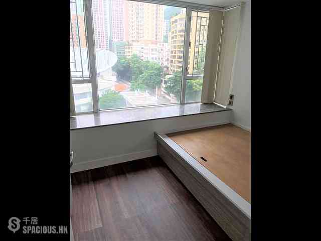 Mid Levels West - Bonham Court 05