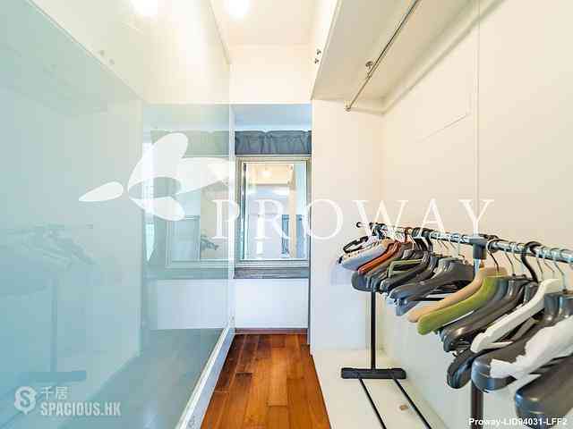 Soho - Centrestage 08