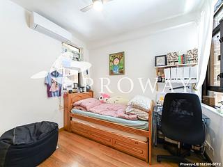 Pok Fu Lam - Baguio Villa Block 26 07