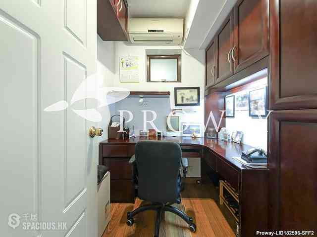 Pok Fu Lam - Baguio Villa Block 26 08