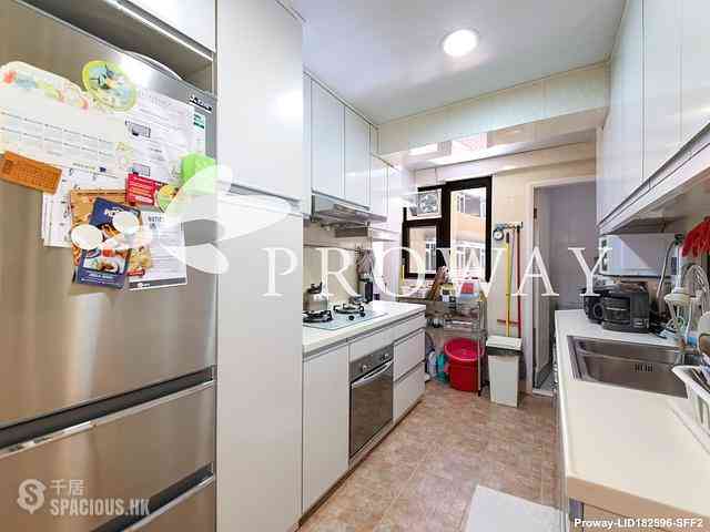 Pok Fu Lam - Baguio Villa Block 26 09