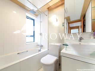 Tai Kok Tsui - The Long Beach Tower 1 08