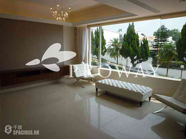 Clear Water Bay - Las Pinadas 01