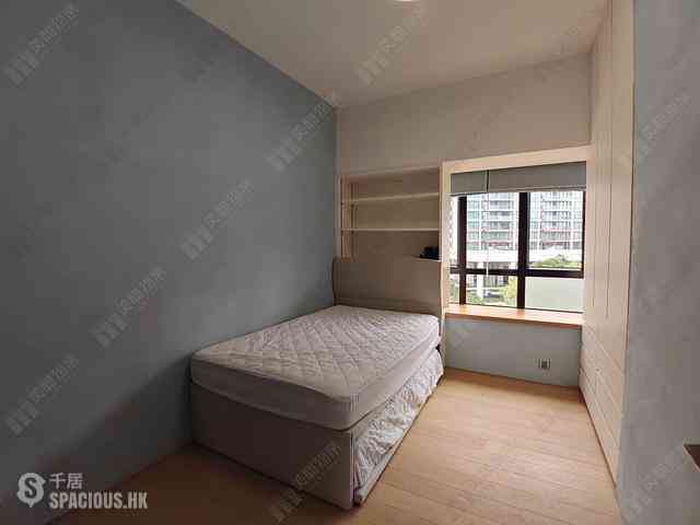 Mid Levels East - Bowen Place 22