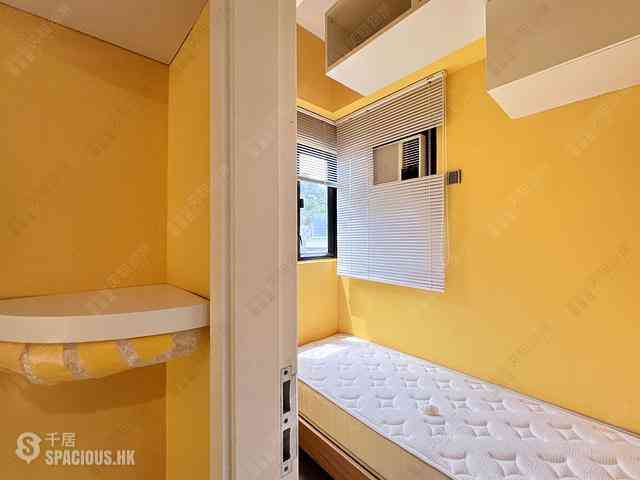 Mid Levels East - Bowen Place 26