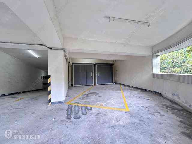 Mid Levels East - Bowen Place 29