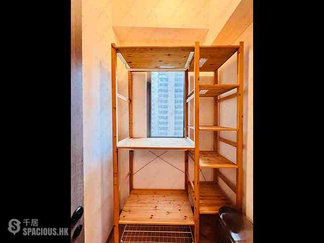 Shek Tong Tsui - Novum West Block 5 09