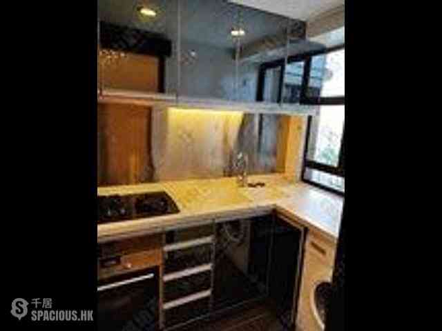 Mid Levels Central - Robinson Heights Block 1 06
