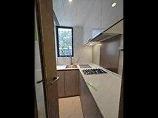 Sai Ying Pun - The Queens 06
