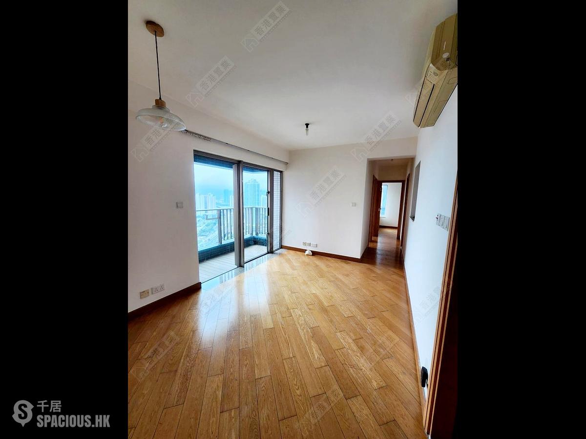 Tai Kok Tsui - Harbour Green Tower 5 01