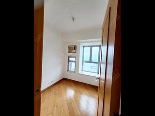 Tai Kok Tsui - Harbour Green Tower 5 04