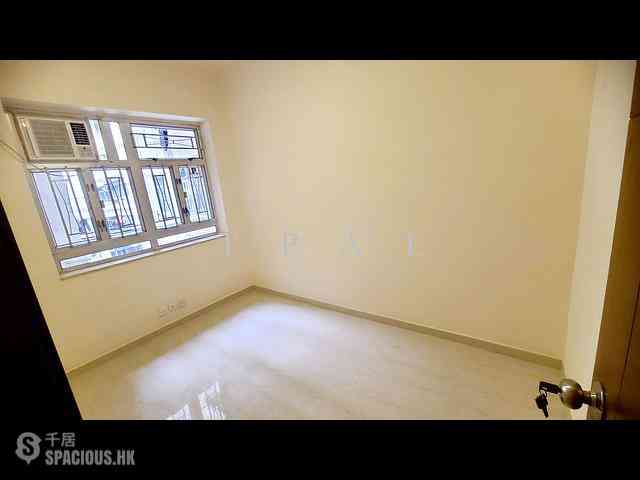 North Point - 461-463, King's Road 04