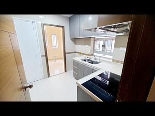 North Point - 461-463, King's Road 08