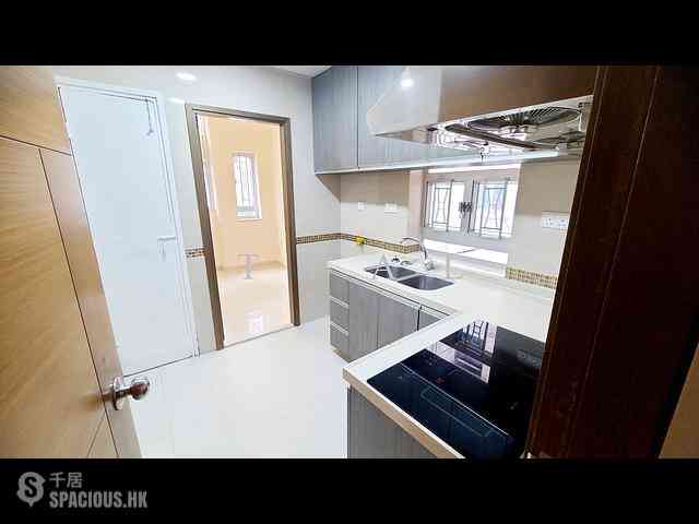 North Point - 461-463, King's Road 08