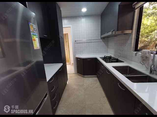 Mid Levels East - Bowen Place 26