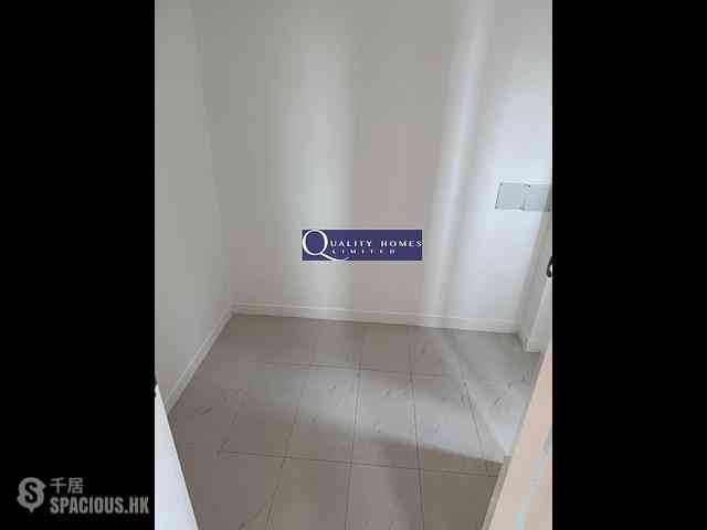 Mid Levels West - Wah Sen Court 17