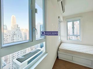 Soho - Ying Pont Building 03