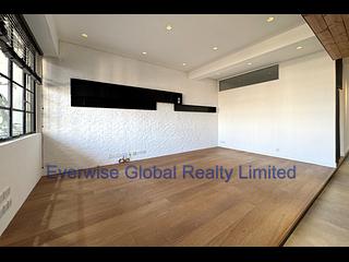 Happy Valley - Sanitarian Apartments 04