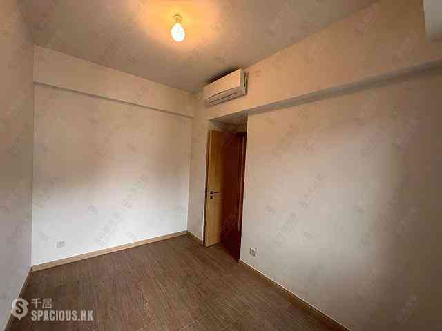 Wong Chuk Hang - The Southside Phase 2 La Marina Tower 1B 03