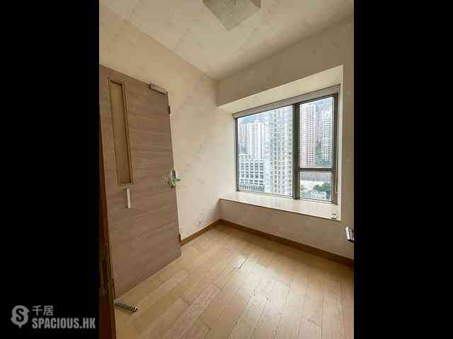 Sai Ying Pun - Island Crest Block 1 07