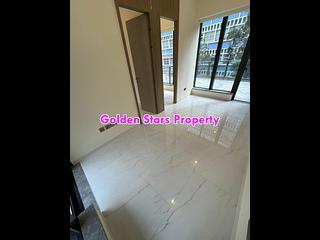 Sai Ying Pun - The Queens 15