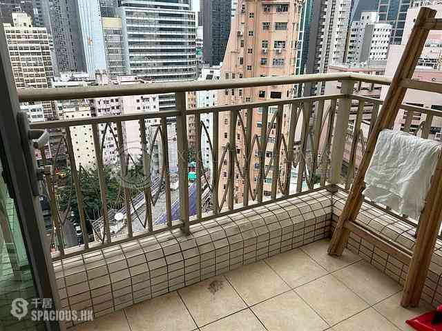 Wan Chai - The Zenith 01