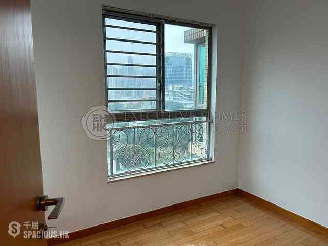Wan Chai - The Zenith 12