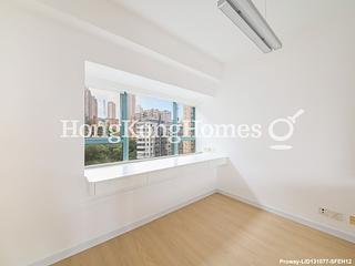 Mid Levels West - 80 Robinson Road 06