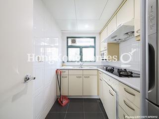 Mid Levels West - 80 Robinson Road 07