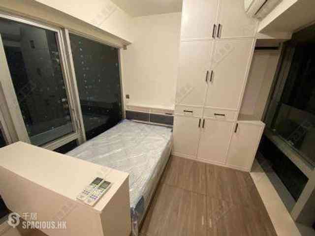 Sai Ying Pun - 63, Pokfulam 01