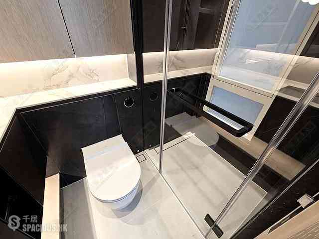 Wan Chai - 33 Kennedy Road 06