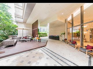 Wan Chai - The Avenue Phase 2 Block 3 02