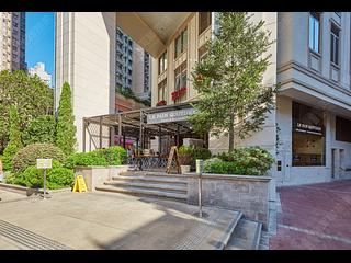 Wan Chai - The Avenue Phase 2 Block 3 05