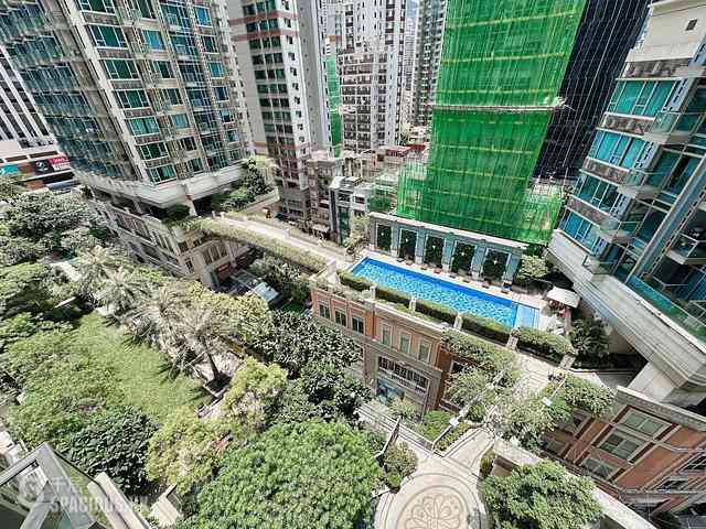 Wan Chai - The Avenue 04