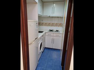 Wan Chai - Tonnochy Towers Block A 05