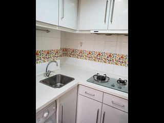 Wan Chai - Tonnochy Towers Block A 07