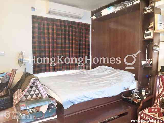 Wan Chai - Hip Sang Building 05
