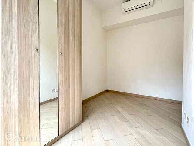 Shek Tong Tsui - Novum West 11