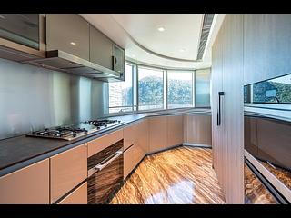 Stubbs Road - The Summit 05