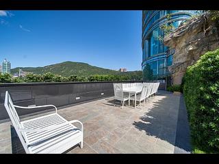 Stubbs Road - The Summit 18