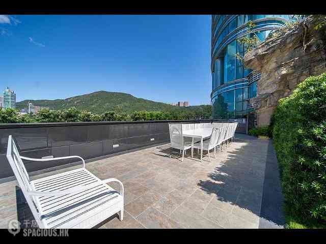 Stubbs Road - The Summit 18