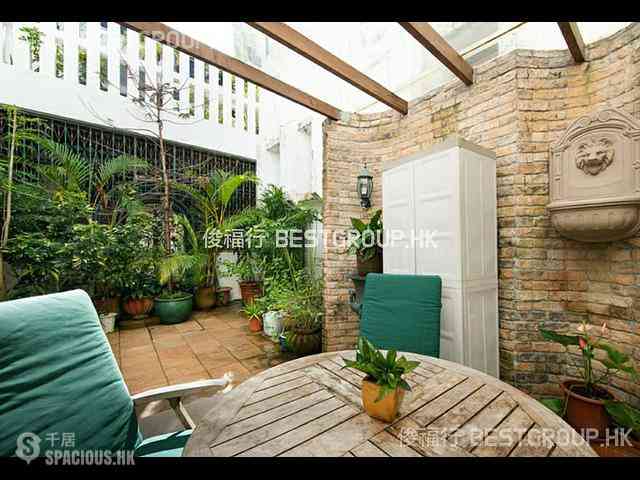 Chung Hom Kok - Coral Villas 04