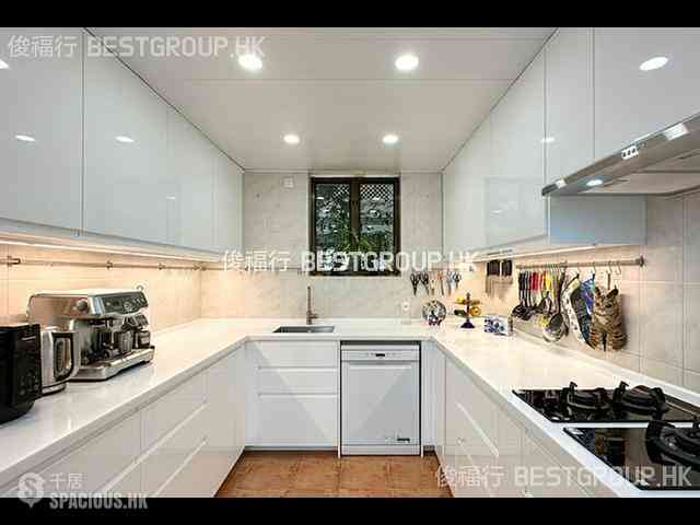 Chung Hom Kok - Coral Villas 06