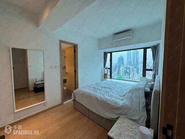 Sai Ying Pun - Centre Place 06