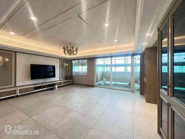 Mid Levels West - Hong Kong Garden 02