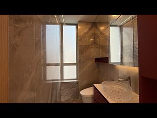 Sai Ying Pun - The Summa Block 1 05