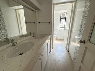 Braemar Hill - Wilshire Towers Block B 11