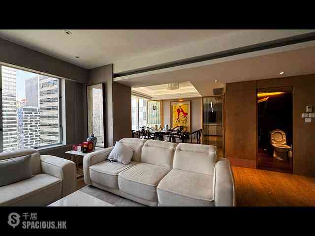 Wan Chai - Convention Plaza Apartments 06