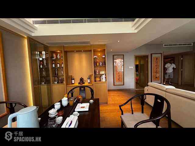 Wan Chai - Convention Plaza Apartments 09
